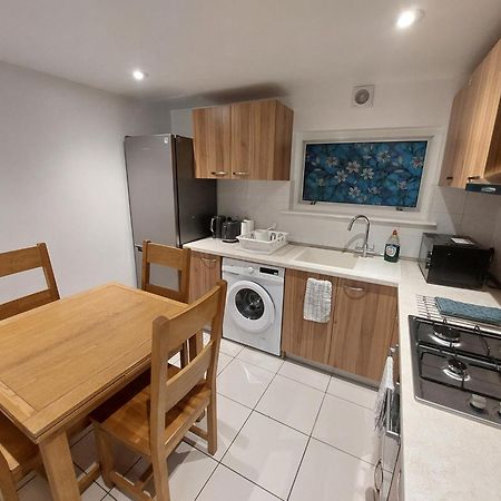 Cosy North Kensington Family Apartment For 4 Persons - Children Stay Free London Exterior photo
