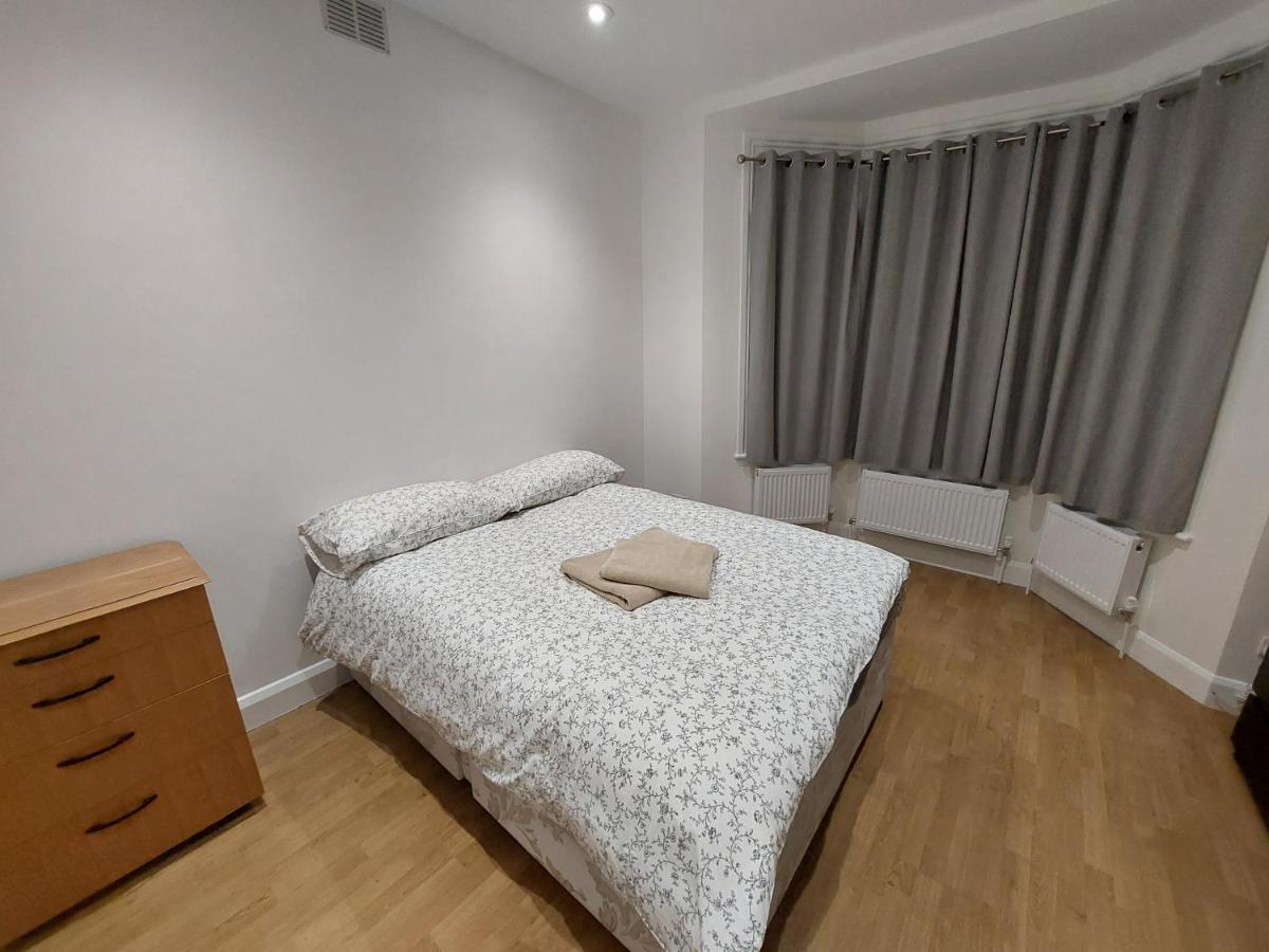 Cosy North Kensington Family Apartment For 4 Persons - Children Stay Free London Exterior photo